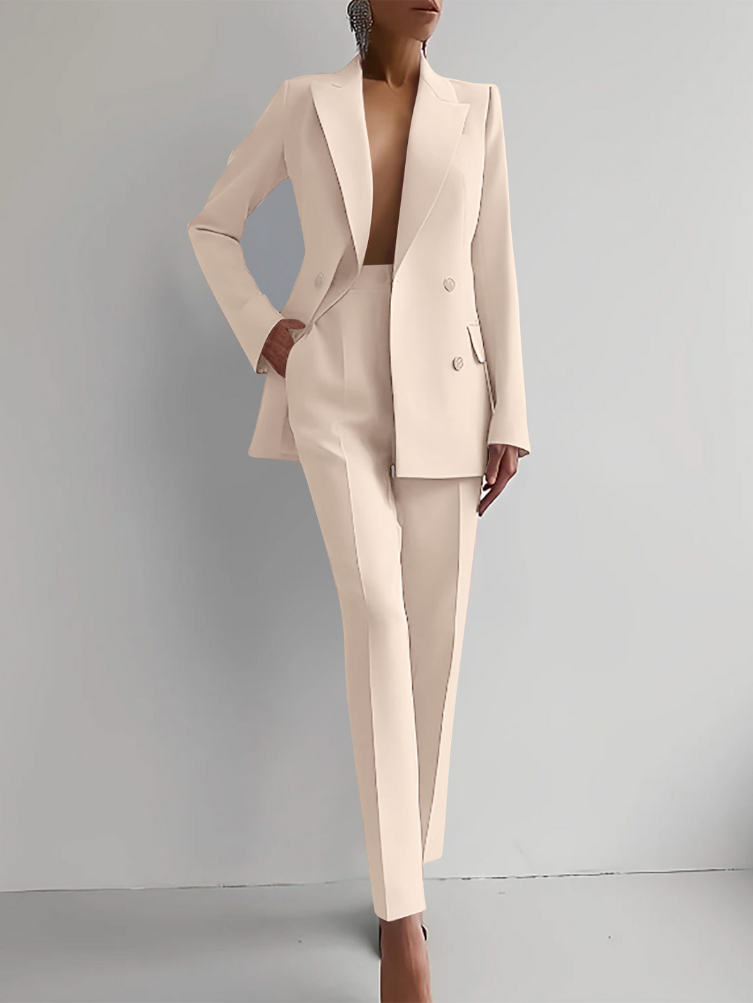 Classic 2-Piece Women's Blazer Suit