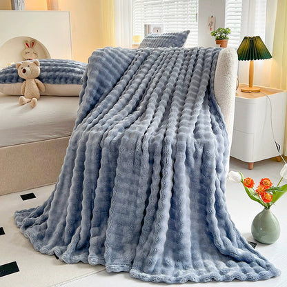 Soft Quilted Throw Blanket With Thick Plush Design