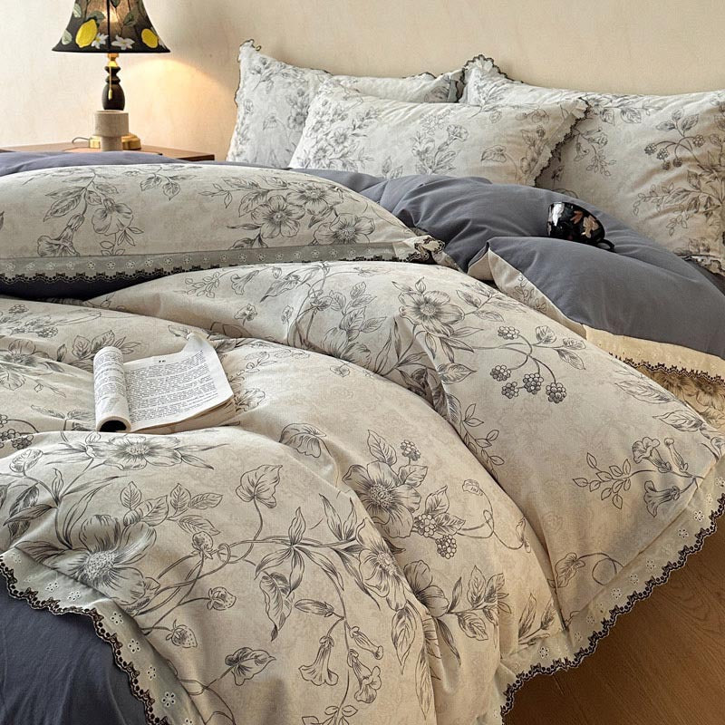 Elegant Rose Patterned Bed Sheet Set