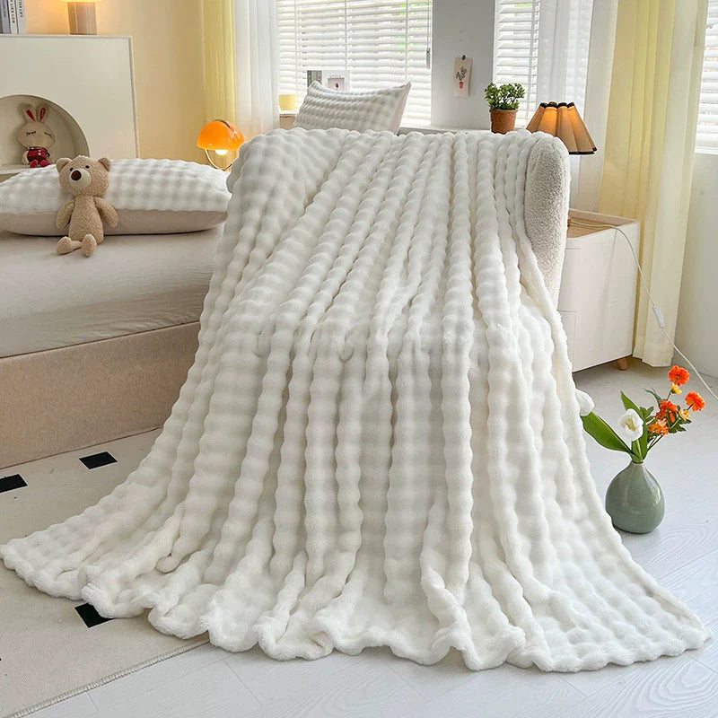 Soft Quilted Throw Blanket With Thick Plush Design