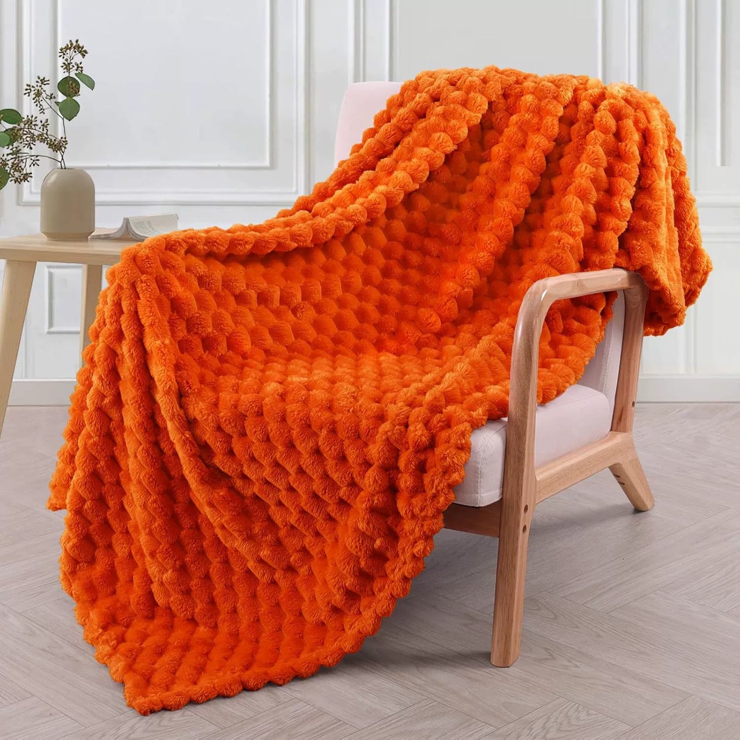 Soft Plush Fleece Blanket With Fun Bubble Pattern