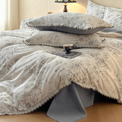 Elegant Rose Patterned Bed Sheet Set