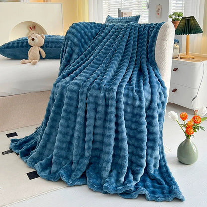 Soft Quilted Throw Blanket With Thick Plush Design