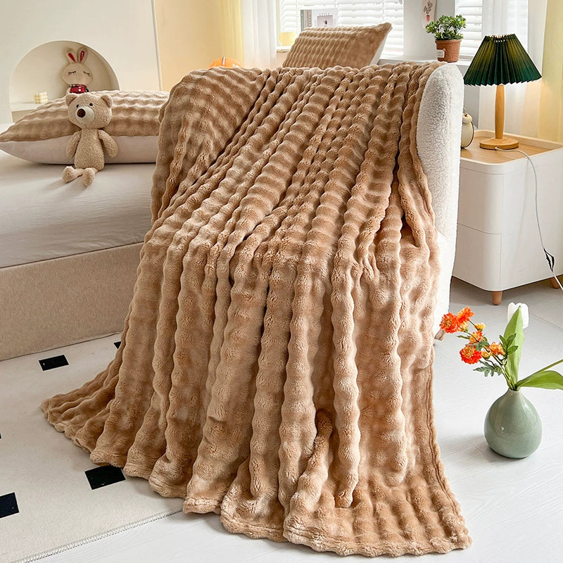 Soft Quilted Throw Blanket With Thick Plush Design