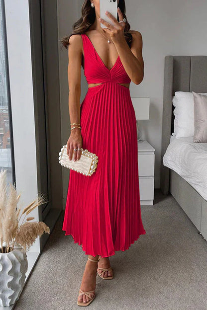 Ladies Long Flowing Pleated Dress