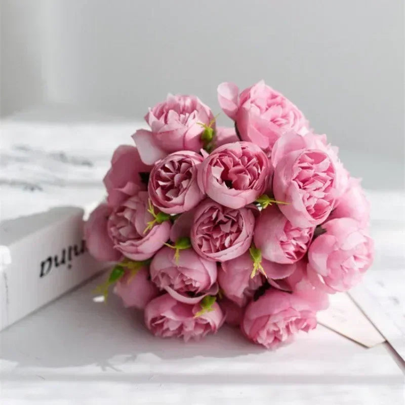 Simple Elegant Flower Arrangement