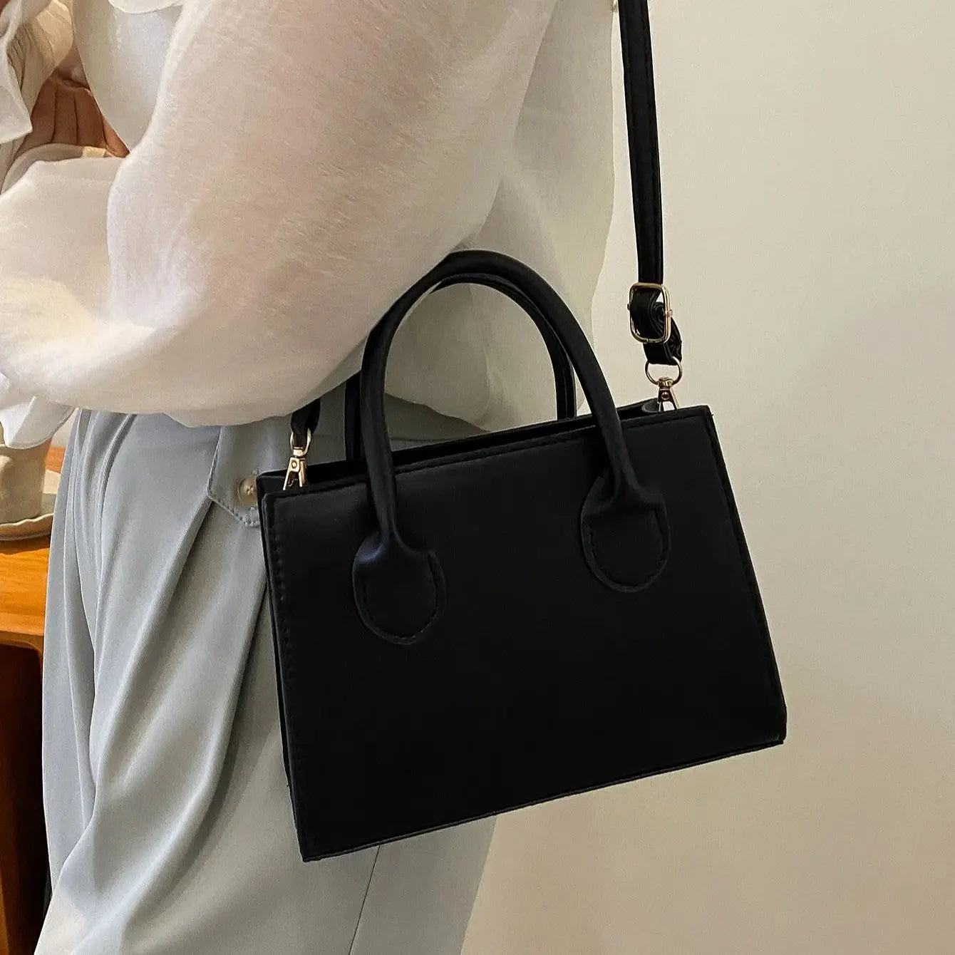 Small Synthetic Cross Body Handbag