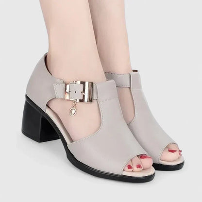 Lyzanne | Chic Summer Sandals