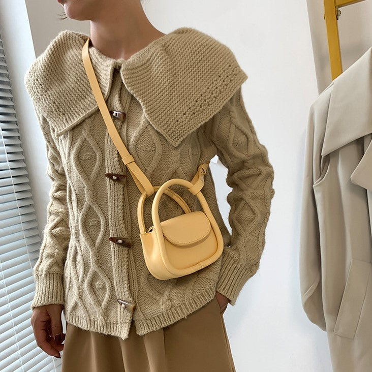 Small Chic Cross Body Purse