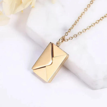 Customizable Heart Pendant Necklace – Silver Mom Gift Jewelry