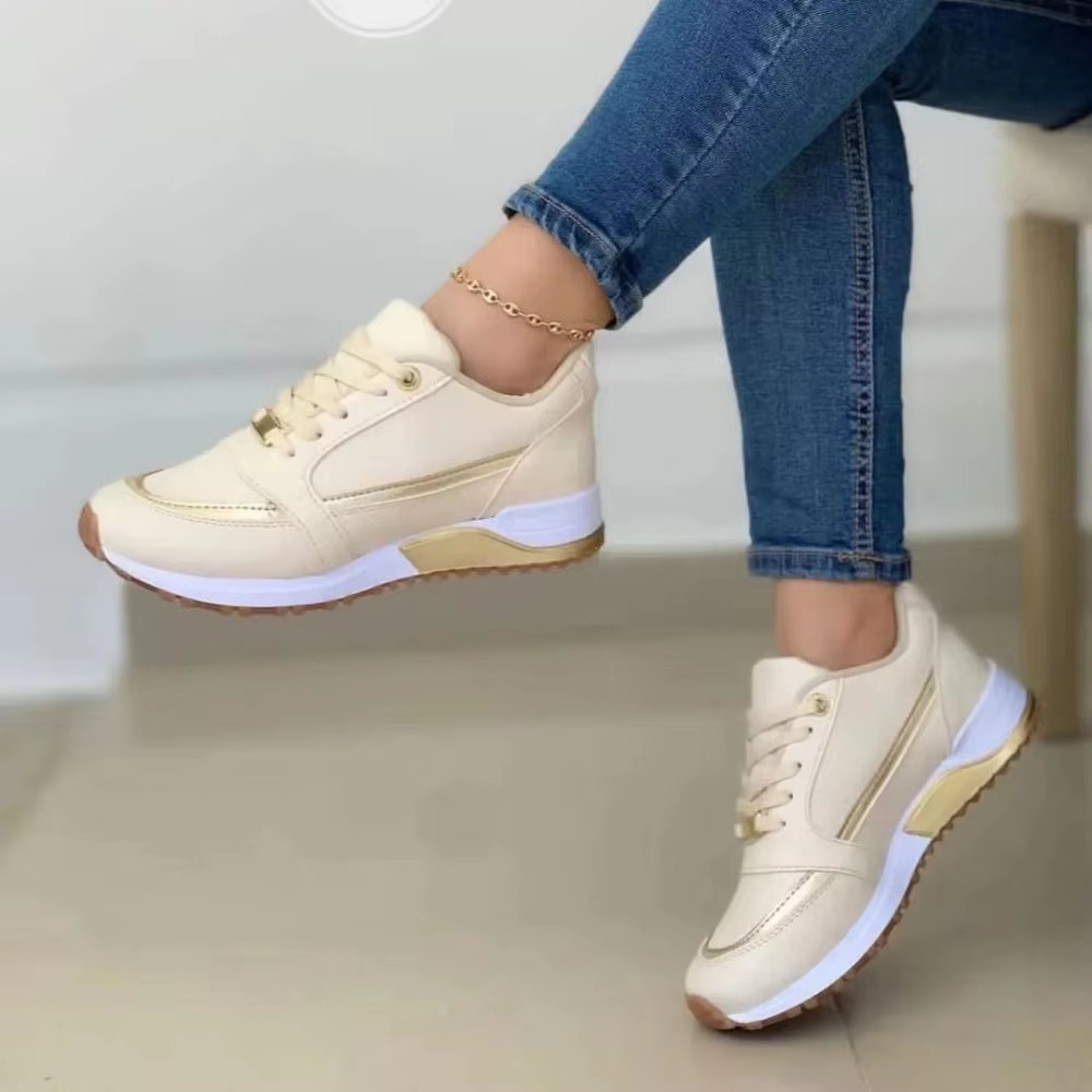 Comfortable Round Toe Chunky Sneakers with Metallic Accent