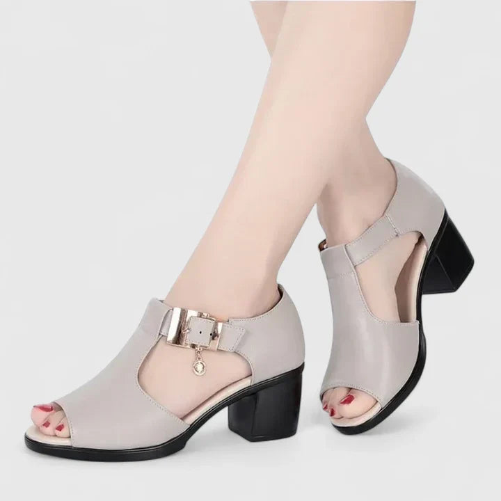 Lyzanne | Chic Summer Sandals - Vossary