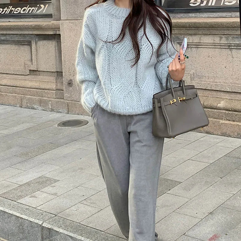 Cozy Women's Wool Cable Knit Sweater - EasyApparels