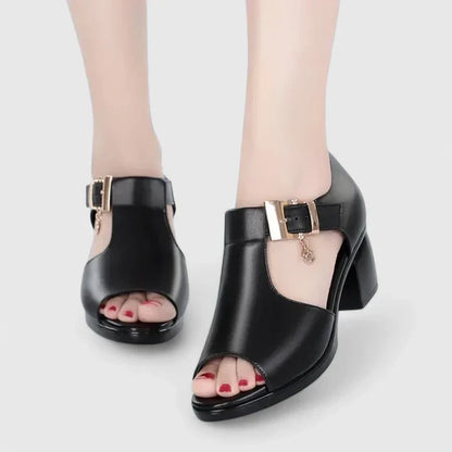 Lyzanne | Chic Summer Sandals