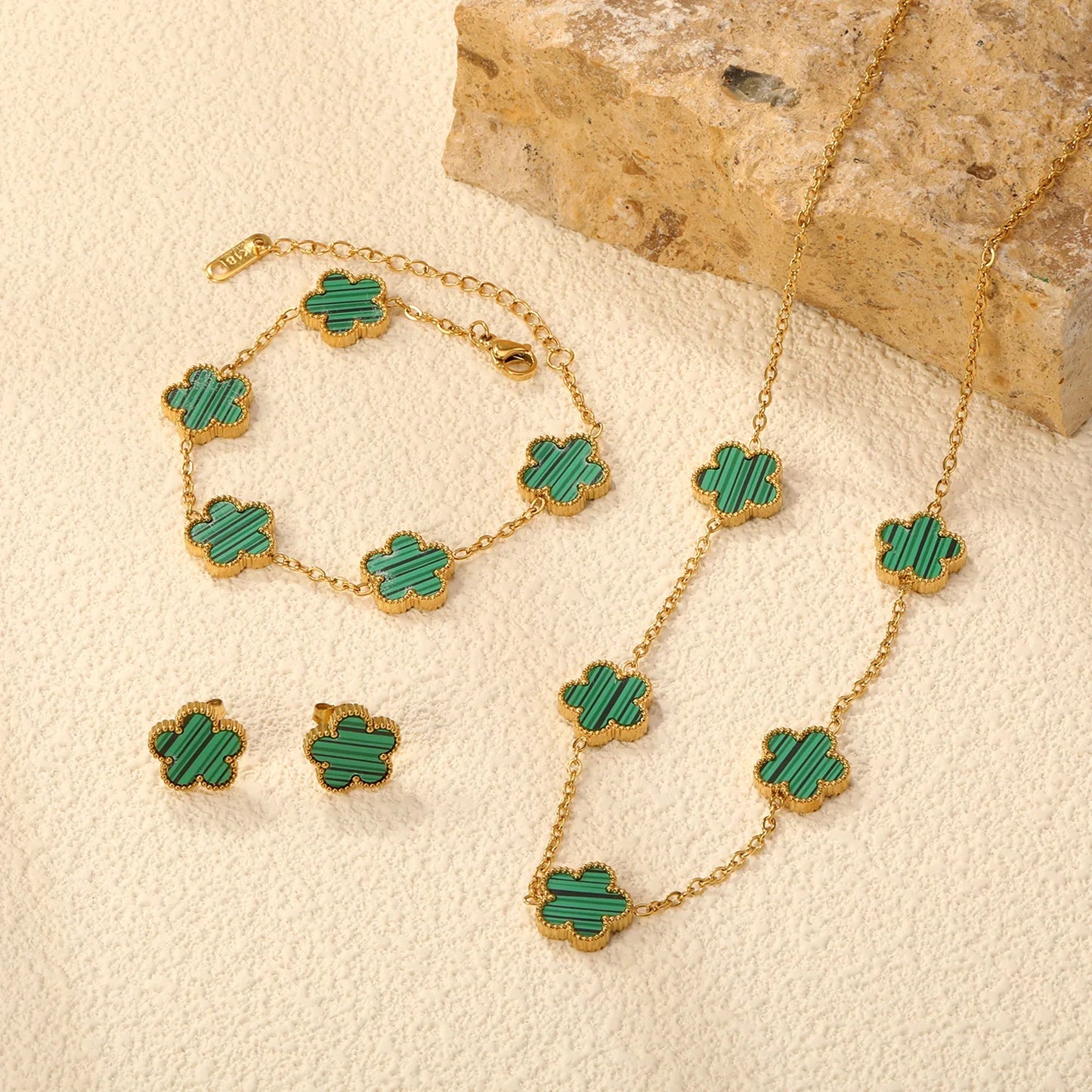 Beautiful Floral Petal Set - EasyApparels