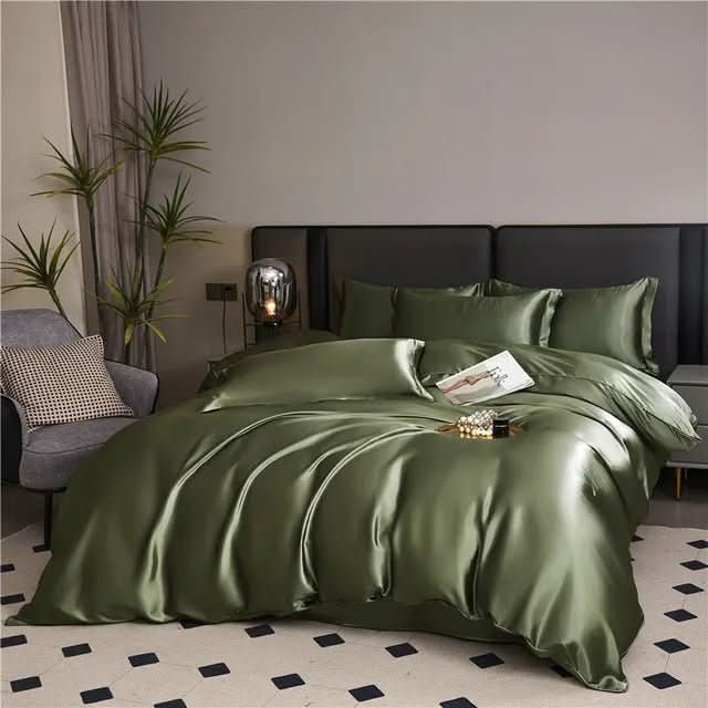 Luxurious Silk Bedding Set With Glossy Finish