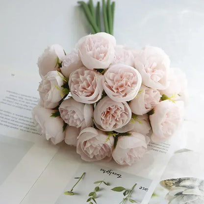 Simple Elegant Flower Arrangement