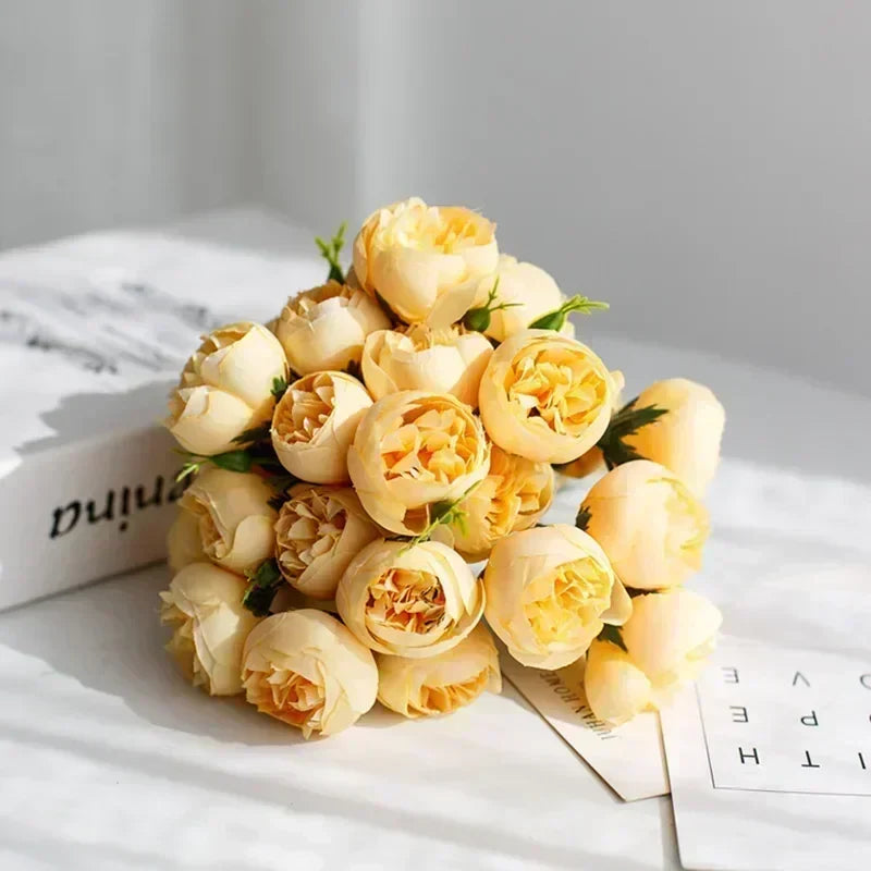 Simple Elegant Flower Arrangement