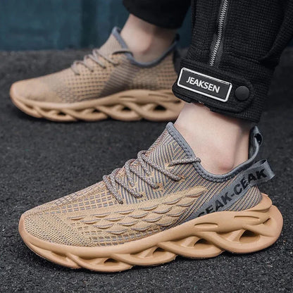 Fashionable Mesh Running Shoes