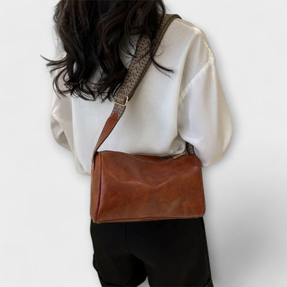 Timeless Classic Small Shoulder Bag for Daily Use