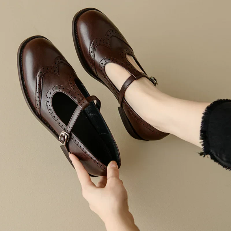 Elegant Ladies Leather Strap Heels