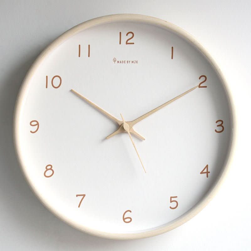 Quiet Traditional Wooden Round Clock - Luxicro