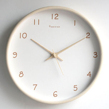 Quiet Traditional Wooden Round Clock - Luxicro