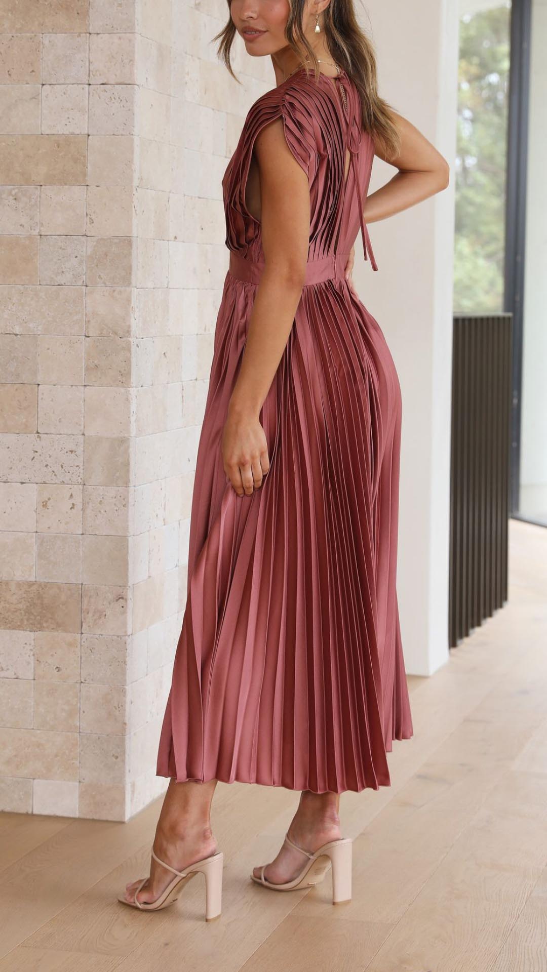Elegant Flowy Long Dress