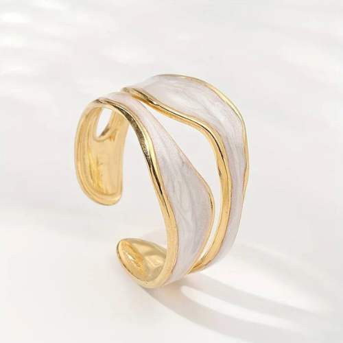 Elegant Antique Gold Engagement Ring - Vossary