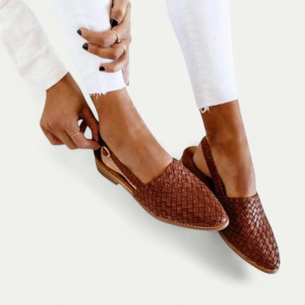 Stylish Women's Woven Flat Shoes