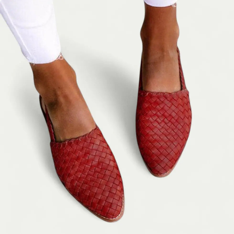 Stylish Women's Woven Flat Shoes
