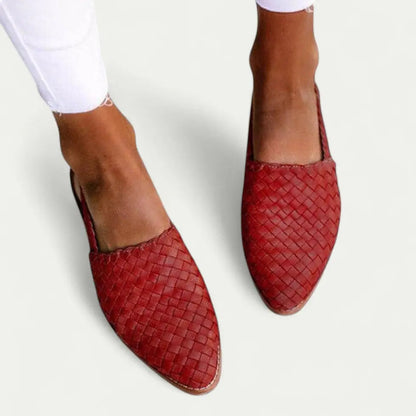 Stylish Women's Woven Flat Shoes