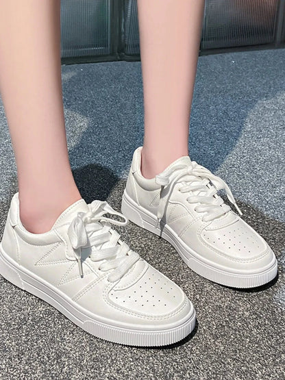 Classic Tie Low Top Shoes