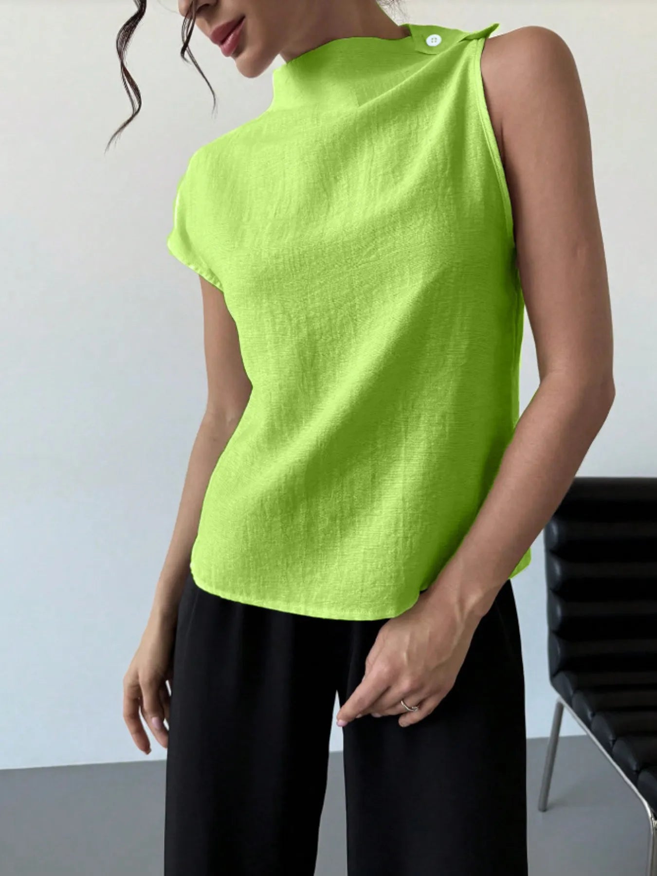 Sleek Round Neck Plain Tank Top - EasyApparels