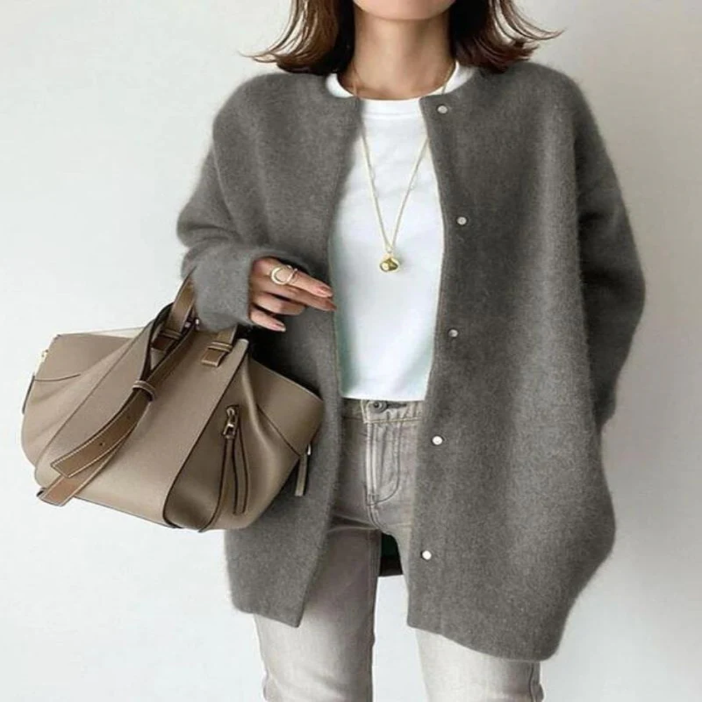 Cozy Knit Cardigan – Perfect for Layered Fashion
