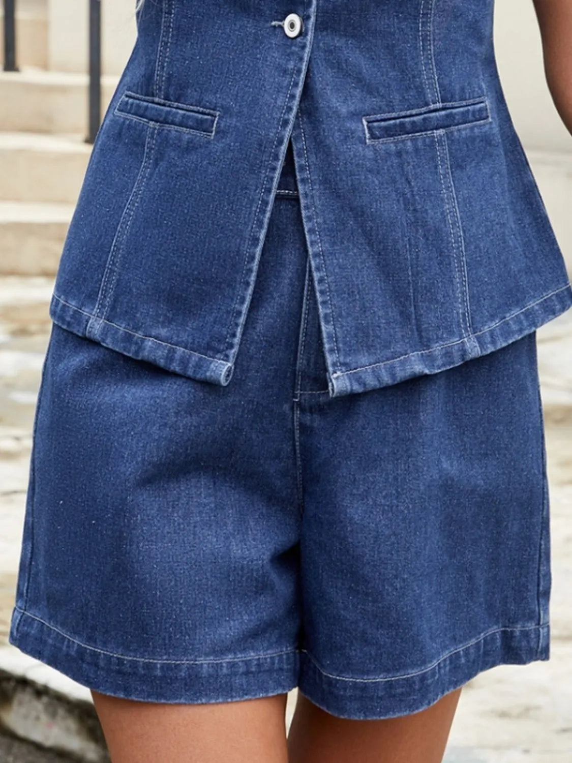 Comfortable Mid Rise Jeans Shorts