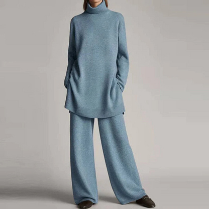 Cozy Women's 2-Piece Sweat Suit