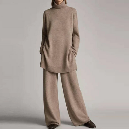 Cozy Women's 2-Piece Sweat Suit