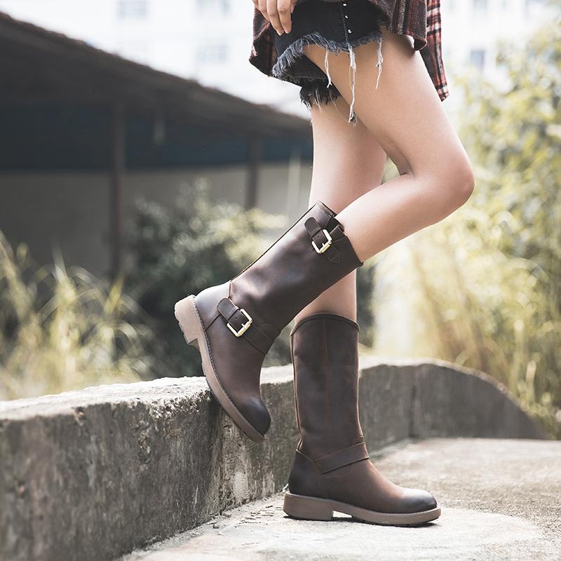 Stylish Buckle Boots - Classic Design, Easy Wear