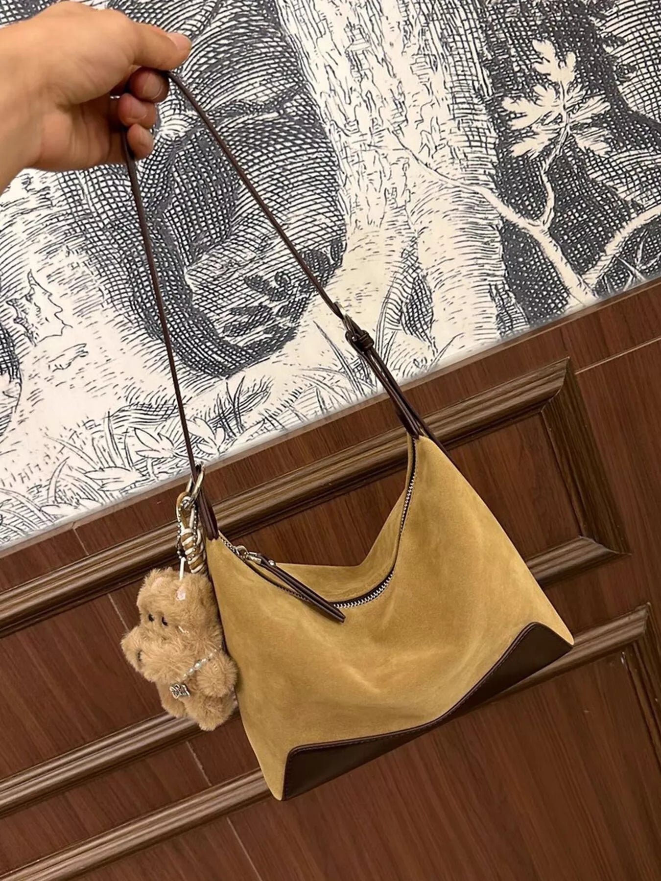 Versatile Fit Crossbody Handbag - EasyApparels