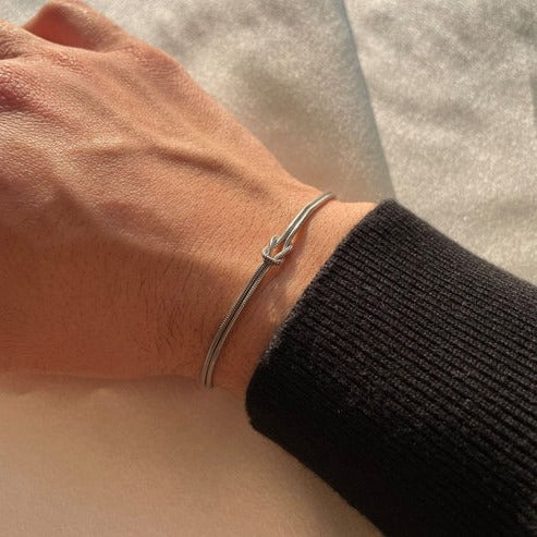 Fashionable Heart Knot Women's Bracelet - EasyApparels