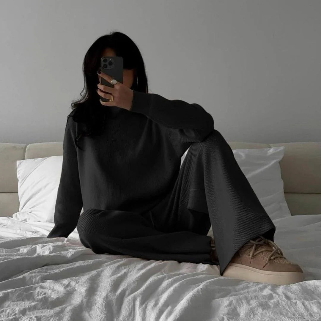 Cozy Women's Ribbed Loungewear Set