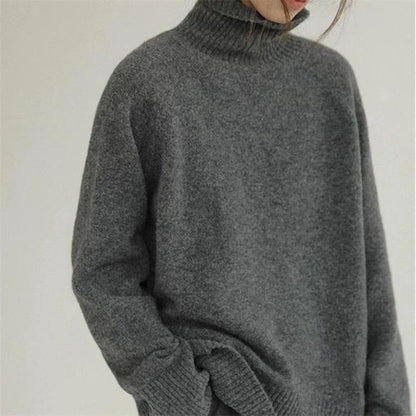 Cozy Women's Oversized Wool Turtleneck Sweater