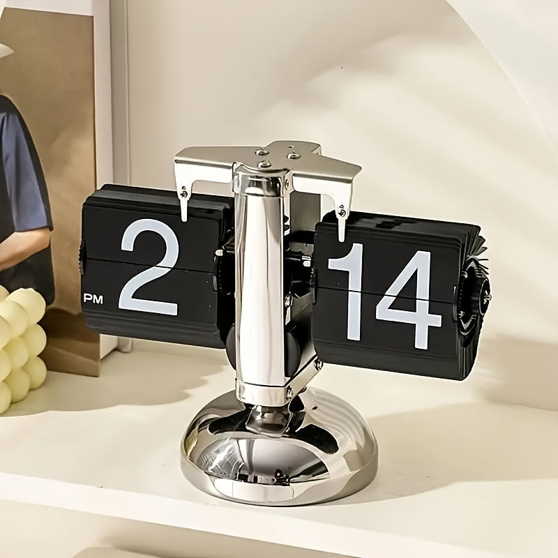 Vintage Flip Clock with Metal Detail - Pexav