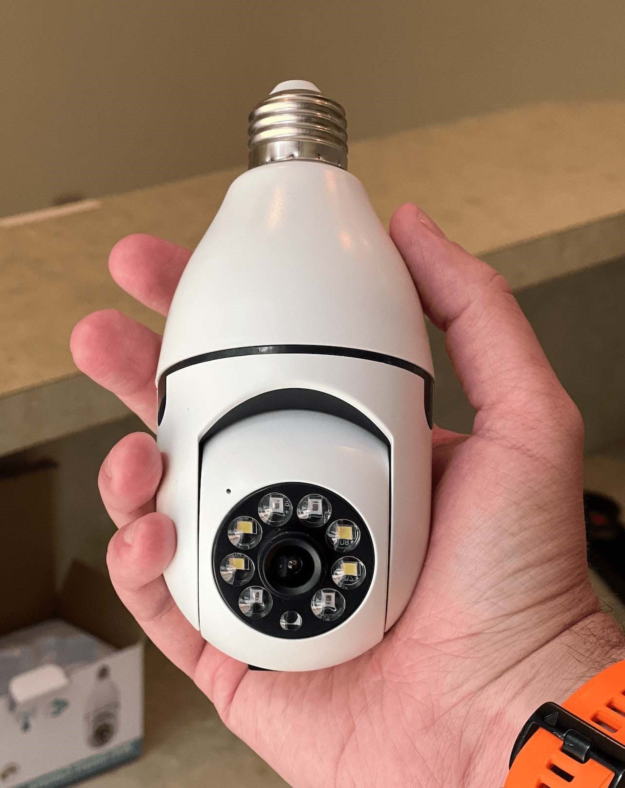 Wireless Night Vision 360 Degree Security Light Bulb Camera - Luxicro