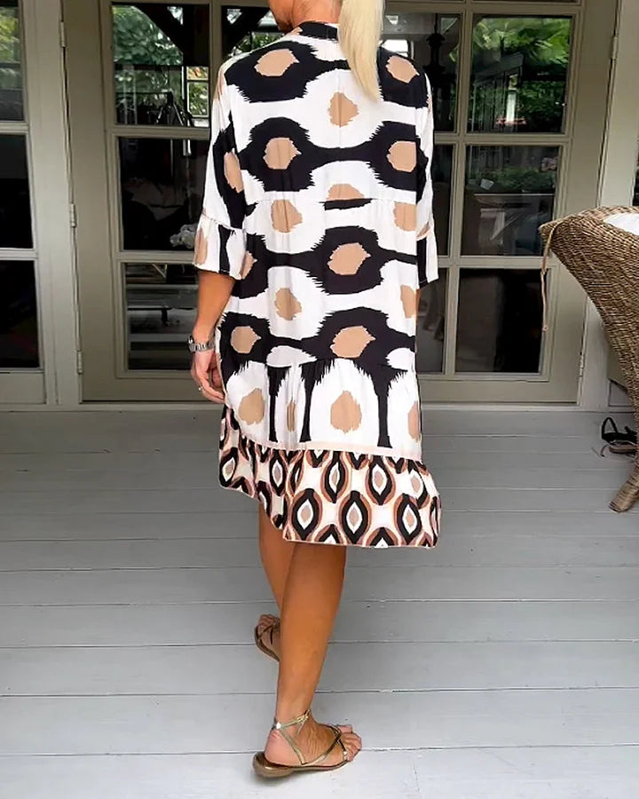 Trendy short-sleeved dress with abstract print & loose fit – Liora-Brown-S-Nora Luxe